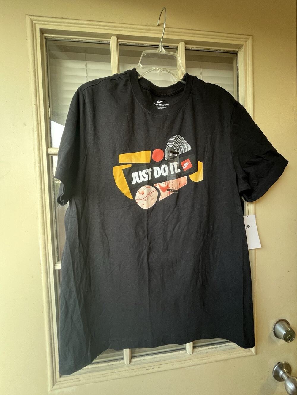 NEW NIKE SPORTSWEAR "Just Do It 5 Tee" MEN'S BLACK YELLOW T-SHIRT - Size large